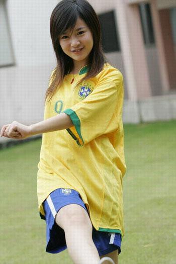 2006长沙唱区人气超女张珊珊