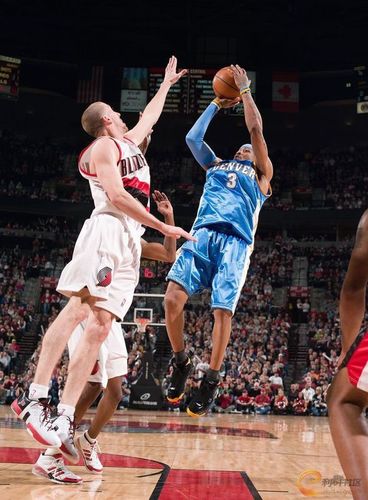 求阿伦·艾弗森 高清投篮酷图