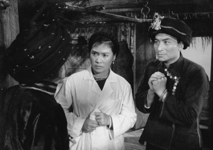 老电影《摩雅傣》,秦怡康泰饰演恋人,60年过去秦怡宏霞健在