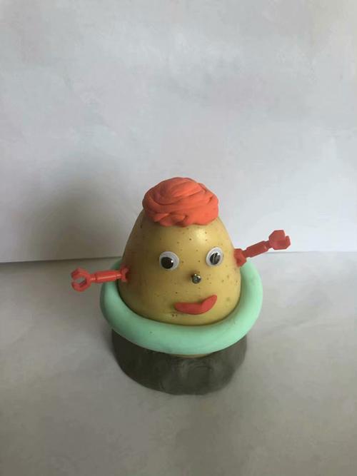 小一创意手工《土豆娃娃》