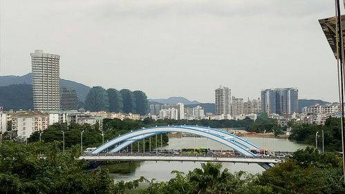 三亚月川桥