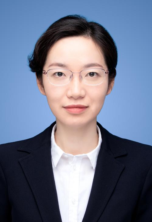 张蕾
