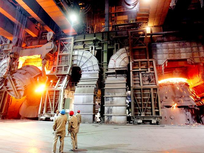 钢铁厂生产车间