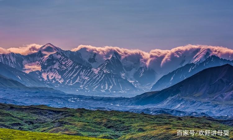 照片中大山景色秀美,巍峨壮丽,有一种独特的魅力!
