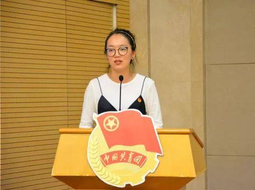 江阴高中团书记,徐霞