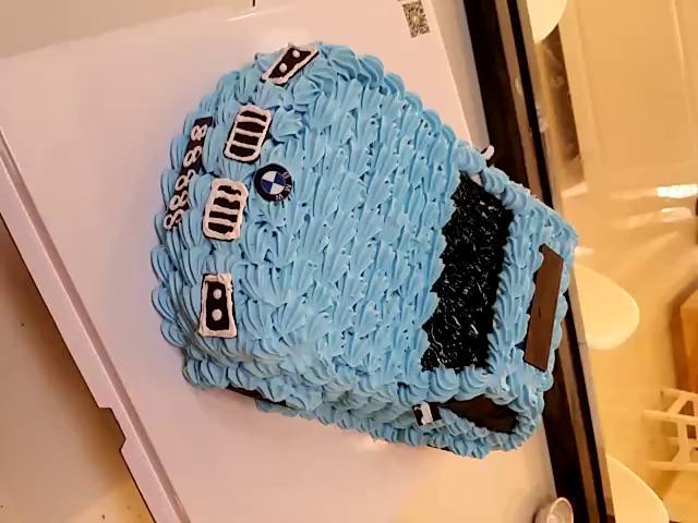 宝马车 来自米韩个性创意蛋糕坊 - 微博