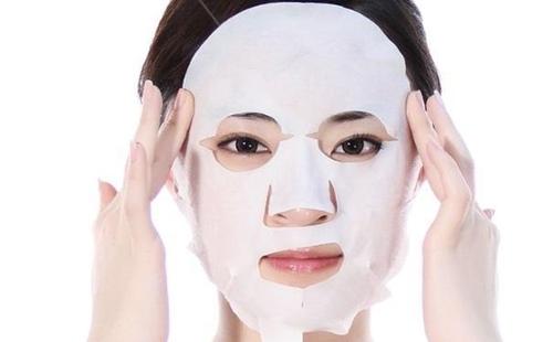 女人敷面膜,这几个"坏习惯"得改掉,不然再贵的面膜也白搭