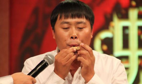 原创刘大成:星光大道成名后,在北京买千万豪宅,真实身份引网友愤怒