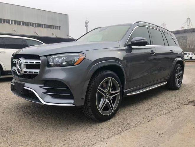 21款全新奔驰gls450越野中放肆的黑豹