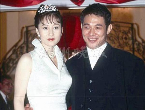 李连杰当年追到美女利智 周星驰是见证者功不可没