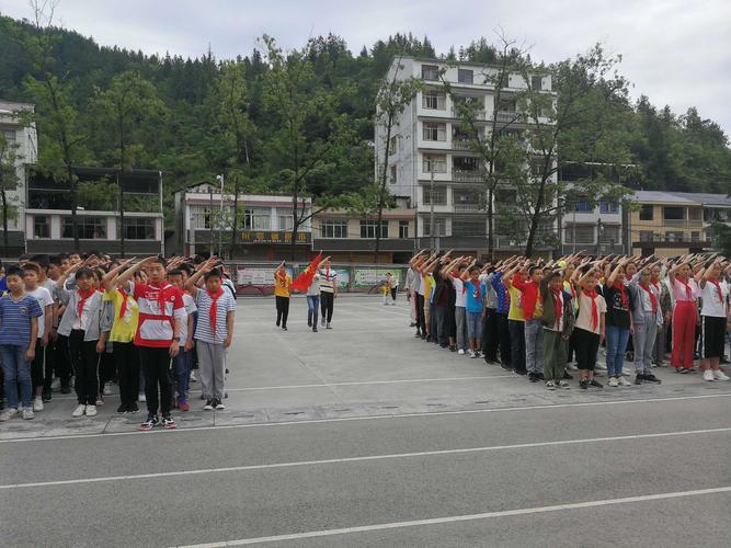 三岔中学:为祖国庆生·讲述恩施故事