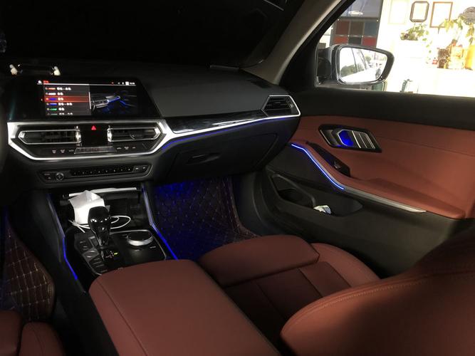 武汉 宝马3系升级全车直接替换式氛围灯