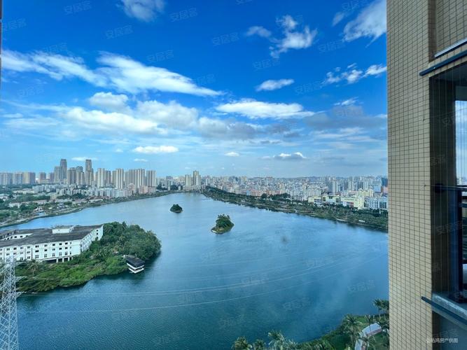 环湖路红城湖公园临近国兴湖城大境3房2厅1卫3阳台