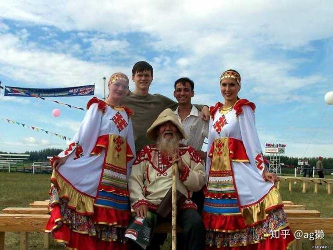 生活于乌拉尔山脉和伏尔加流域的典型类型,以马里人,楚瓦什人,伏尔加