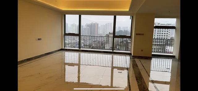 刘飞儿吐槽自购精装房被坑靠卖u盘写真赚了十分之一的房价