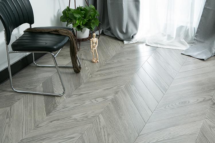 风格橡木多层实木复合地板鱼骨拼地暖个性背景墙灰色冷色黑色优惠券