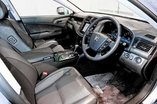 丰田第13代皇冠2月日本上市将出混合动力车型