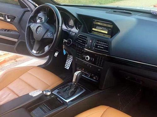 【长沙】2011年9月 奔驰 e级 e260 cgi coupe 1.8t 银灰 自动档