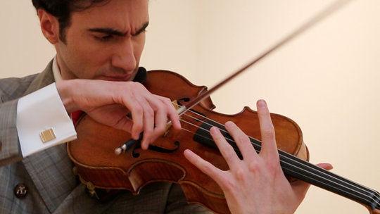 估价4500万美元中提琴惨遭流拍