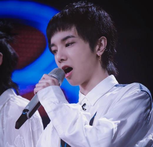 狼尾发型怎么留男生小狼尾发型即将流行