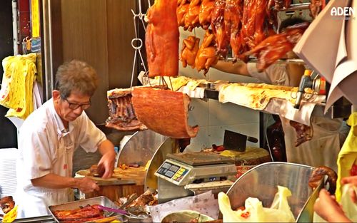 香港老字号烧腊店和深水埗老市场 这些美食才是正宗的香港味道!