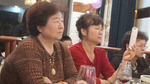 张香兰,张惠萍姊妹俩.
