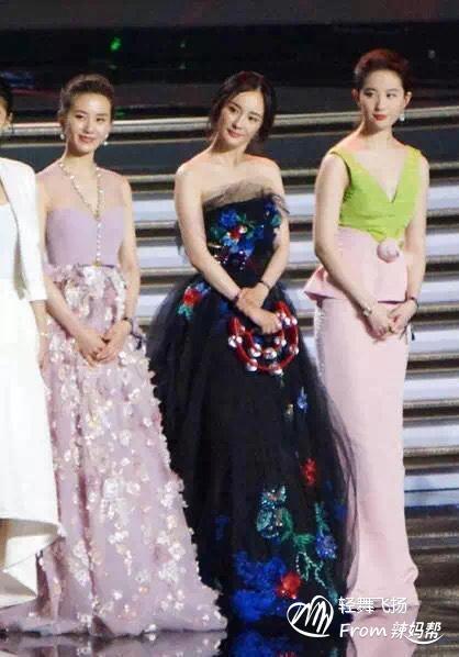 来说说,刘亦菲刘诗诗杨幂同框谁更美?