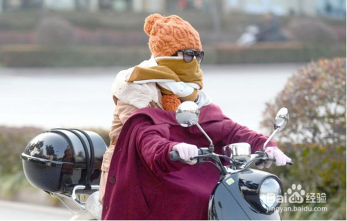 冬天骑电动车穿戴防护