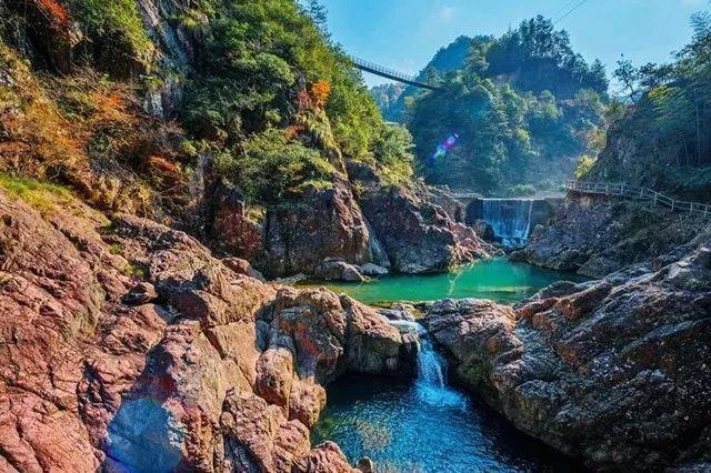 高姥山旅游区高姥山旅游区位于磐安县东南部的高二乡,区内拥有我国