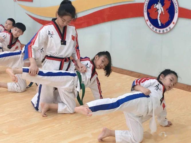 【永晟体育—杨锋跆拳道】旗舰馆—跆拳道女子她不香吗?