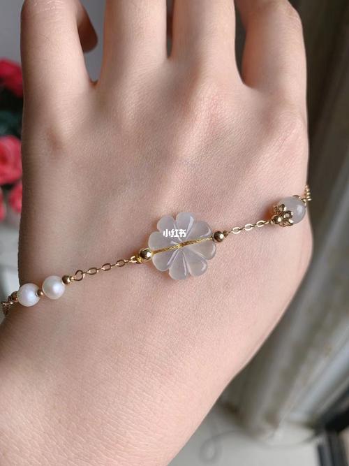 翡翠小清新白冰透小花花手链_手链_小清新_翡翠_时尚