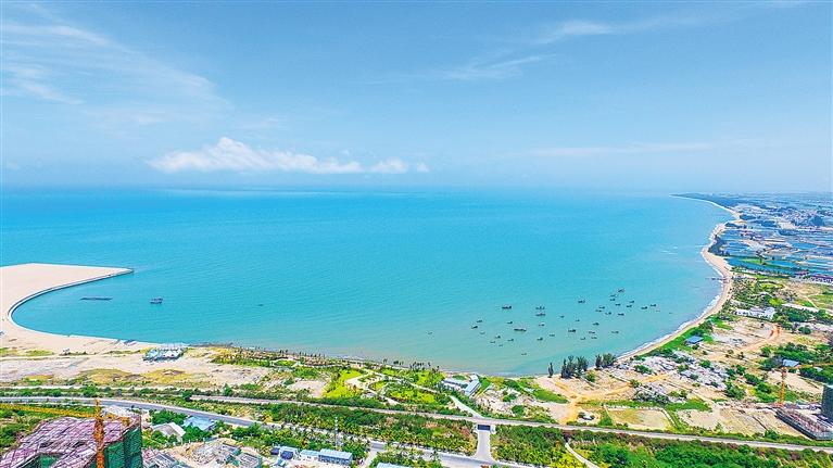 乐东龙栖湾风景如画.高林 摄