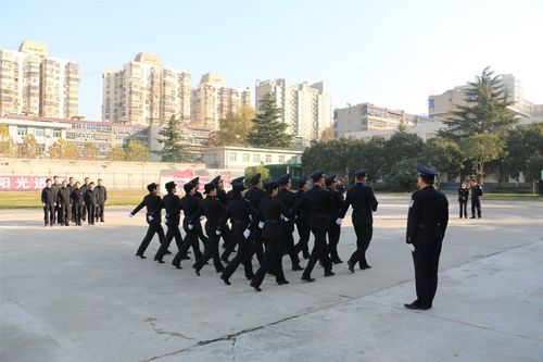 齐步行进.jpg