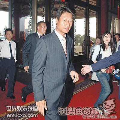 郭台铭忆亡弟落泪