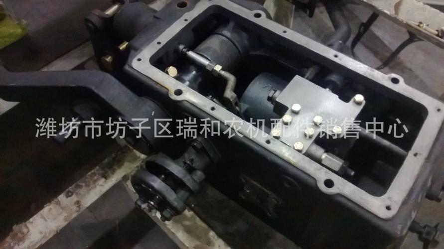 厂价直销福田雷沃欧豹拖拉机配件分配器