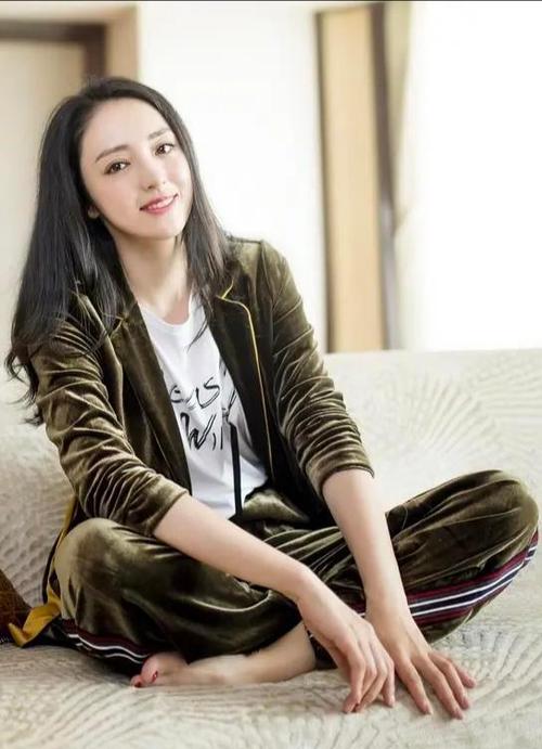 来自黑龙江省牡丹江市的美女演员,董璇