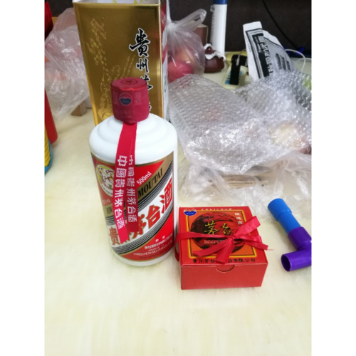 《苏宁易购》贵州茅台酒 茅台飞天53度500ml 年份随机