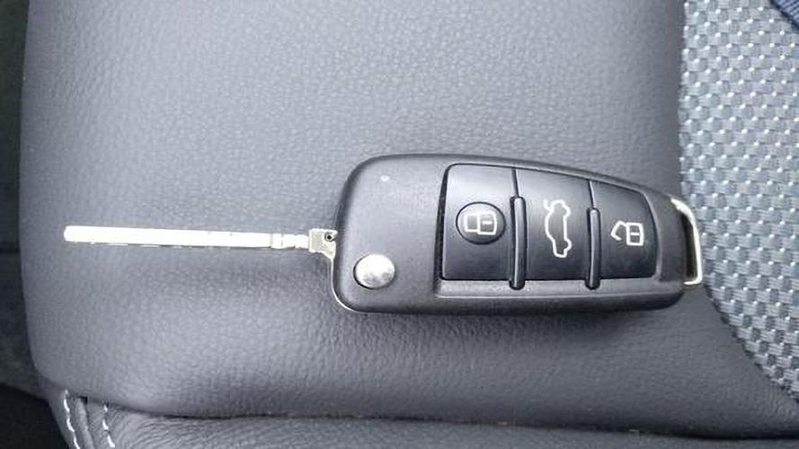 奥迪a3换电池怎么换钥匙