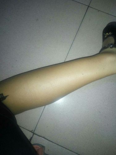 姑娘才11岁 五年级小学生小腿和大腿就这么粗