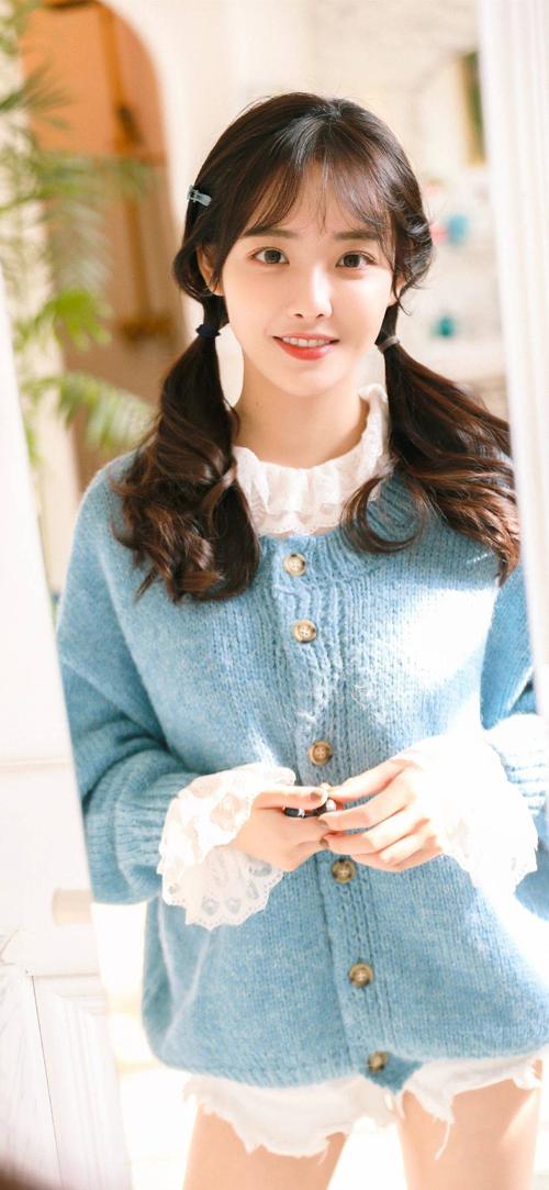 爱豆壁纸朱容君兔子牙