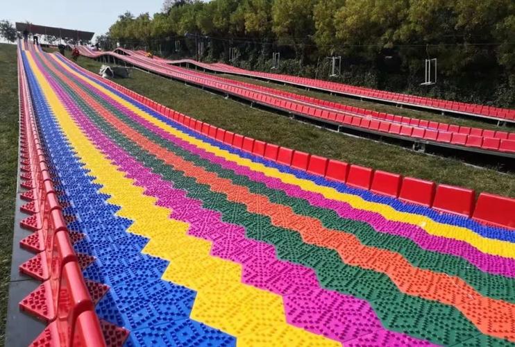 南高基七彩滑道门票_石家庄南高基七彩滑道