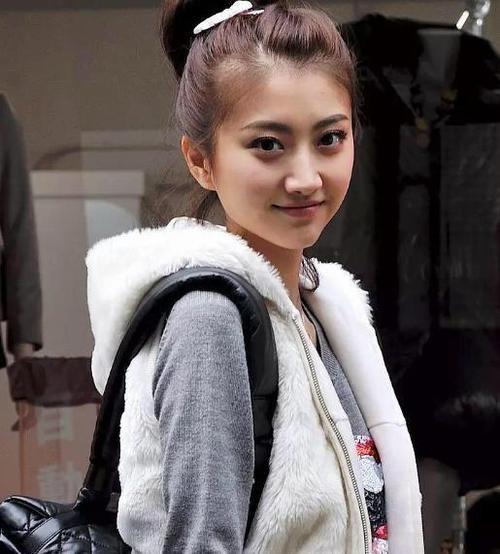 明星早期未ps的照片,刘亦菲清纯灵动,景甜怪不得出道即巅峰