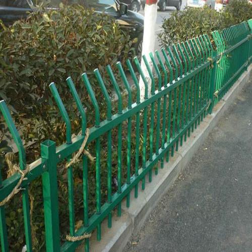 锌钢草坪护栏 绿化带隔离护栏 花池草坪栅栏铁艺焊接围栏