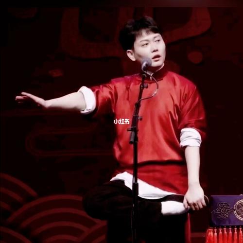 孟鹤堂自调头像(附女装照)_女装_眉毛_唱歌_吉他_孟鹤堂_素材_头像