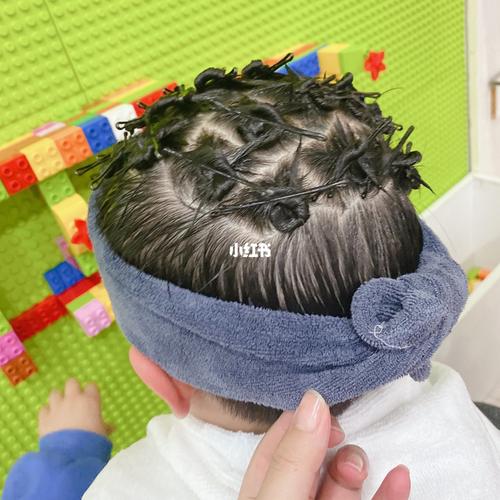 儿童钢夹烫 男孩发型卷发_发型_卷发_锡纸_陈伟霆_发型分享_母婴_婴童