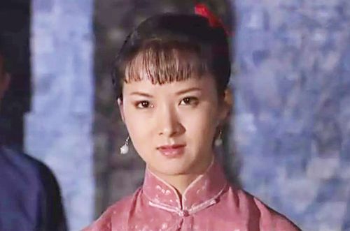 47岁香秀谢兰晒照为8岁儿子庆生,被聋哑父母养大,丁克