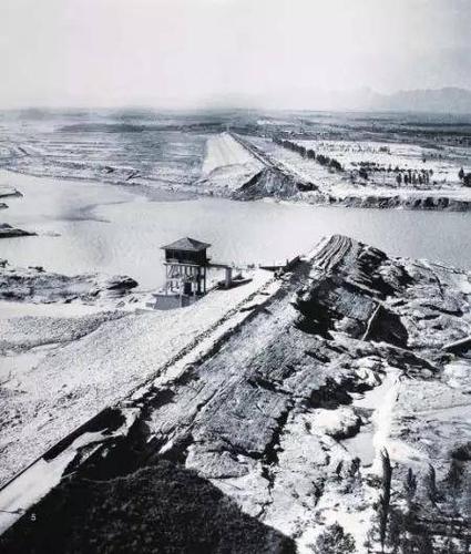 二,公元1556年1月23日,陕西华县发生8.25级地震.