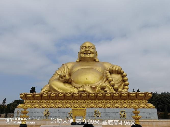 云南弥勒大佛