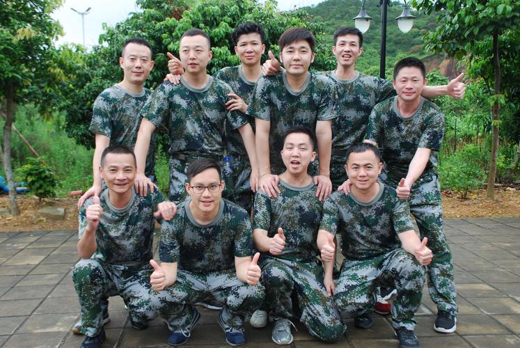深圳东方棕泉精英团队参加黄浦军狼特战训练营军事化拓展培训学习掠影