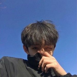 帅气超酷的黑白风格微信男生头像下载